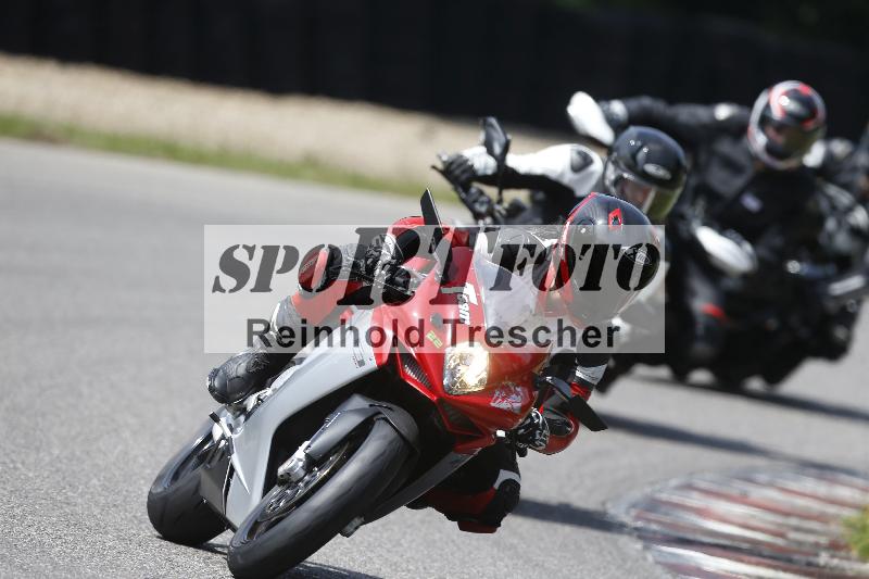 /27 12.06.2025 Ducati Schweiz Trackday Warmup  ADR/blau-bleu/team